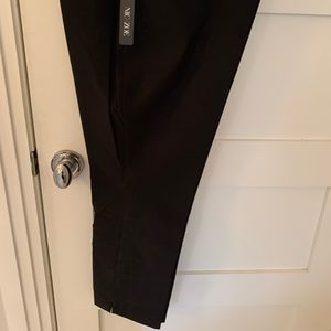 Nic and Zoe Petite cropped wonderstretch pants. Brand new with tags Size 8P